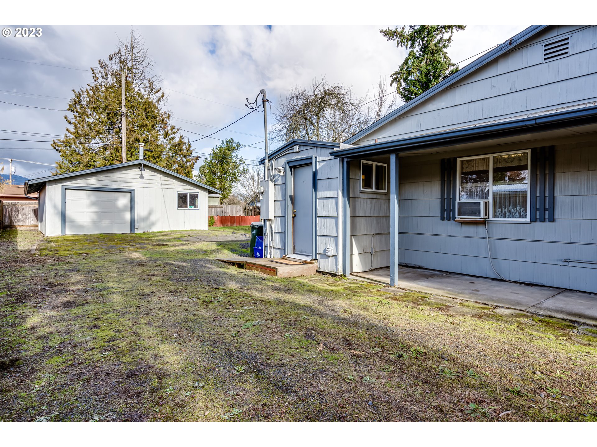 1858 I Street Springfield, OR 97477 - Photo 21 of 23 a view of a house with a yard