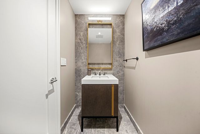 $2,370,000 | 380 Harrison Avenue, Unit 1108, Boston, MA 02118