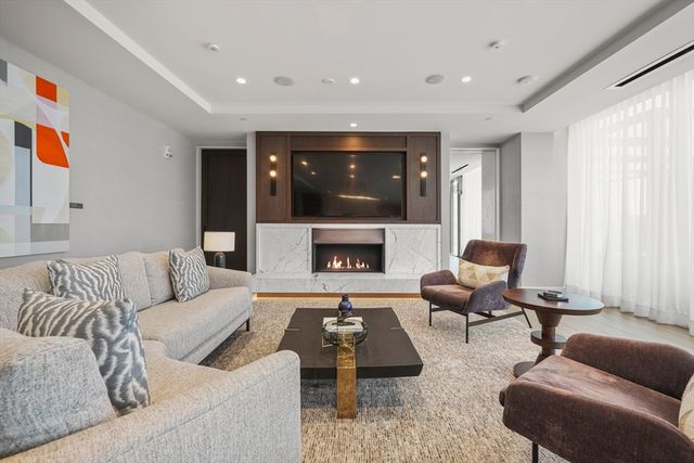 $2,370,000 | 380 Harrison Avenue, Unit 1108, Boston, MA 02118