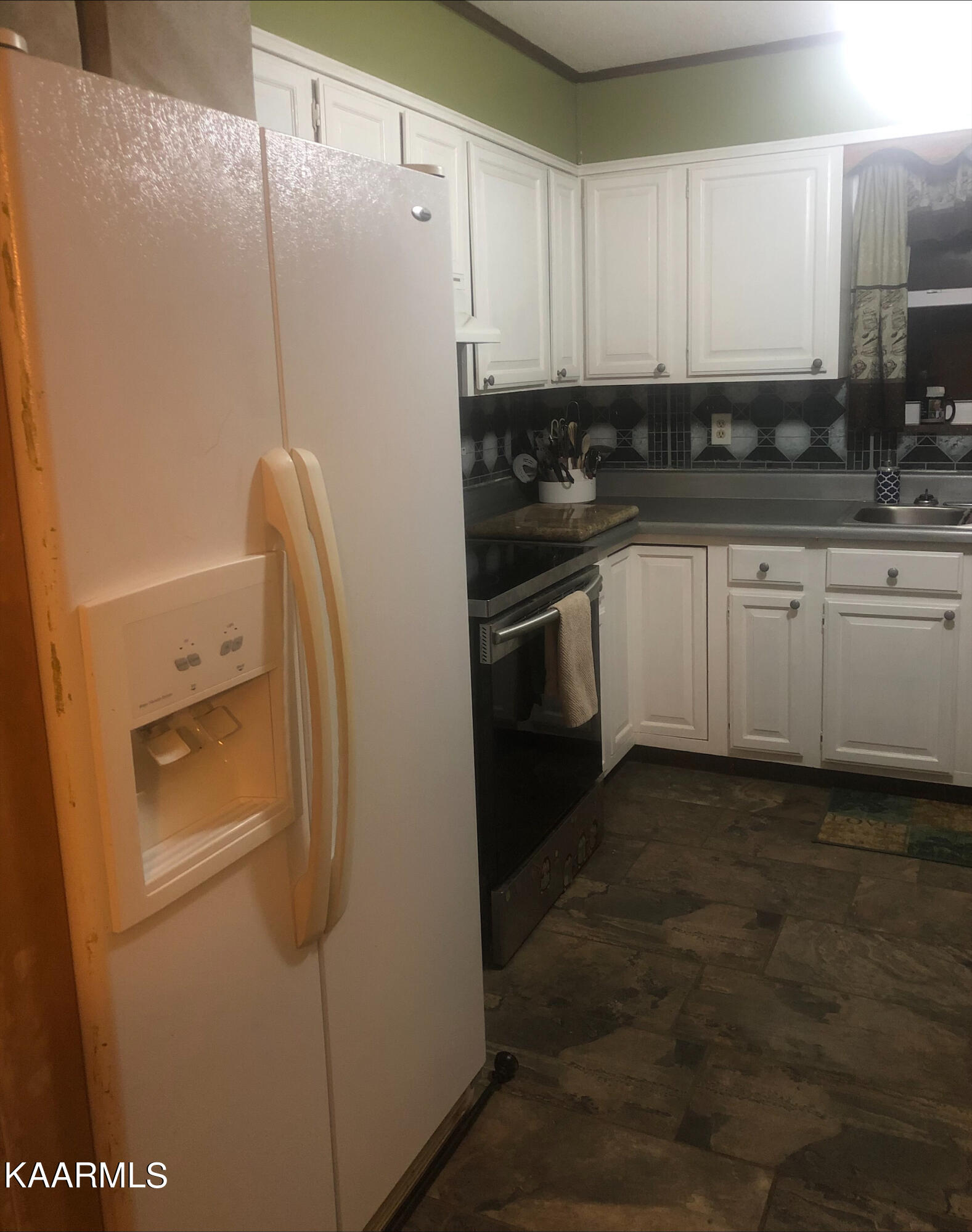 200 Brooksview Road Lenoir City, TN 37772 - Photo 8 of 25 Kitchen