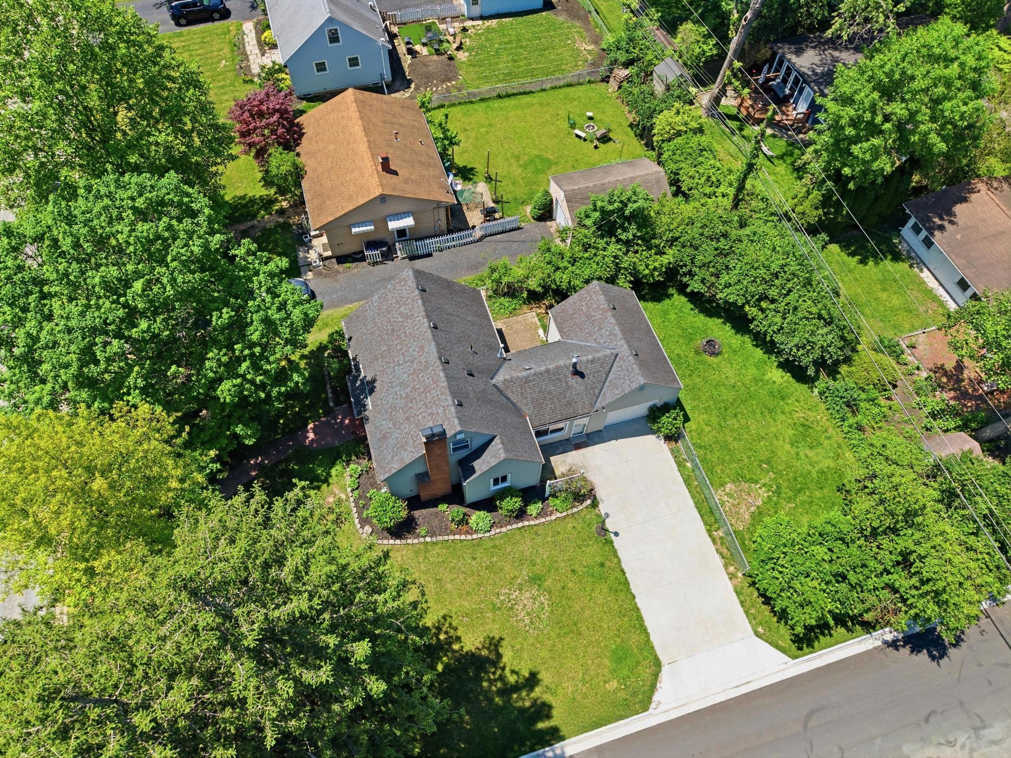 2454 Cranford Road Columbus, OH 43221 - Photo 37 of 42