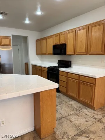 $2,100 | 6521 Diamond Point Court, North Las Vegas, NV 89084