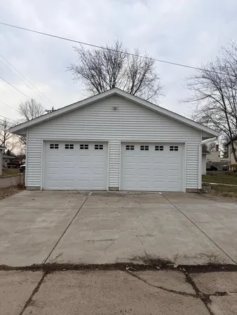 $189,900 | 325 Central Avenue North, Milaca, MN 56353