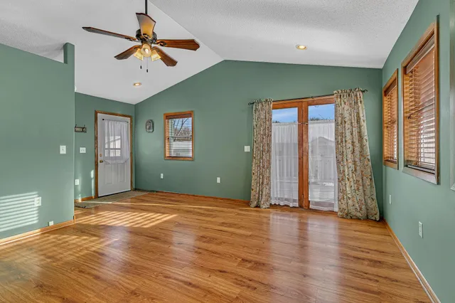 $199,900 | 325 Central Avenue North, Milaca, MN 56353