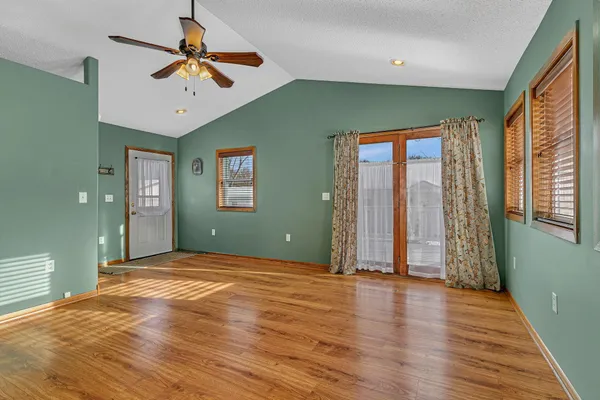 $189,900 | 325 Central Avenue North, Milaca, MN 56353