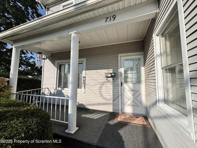 $1,950 | 719 Saginaw Street, Scranton, PA 18505