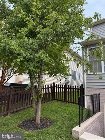 $2,700 | 25209 Eisenhower Drive, Chantilly, VA 20152