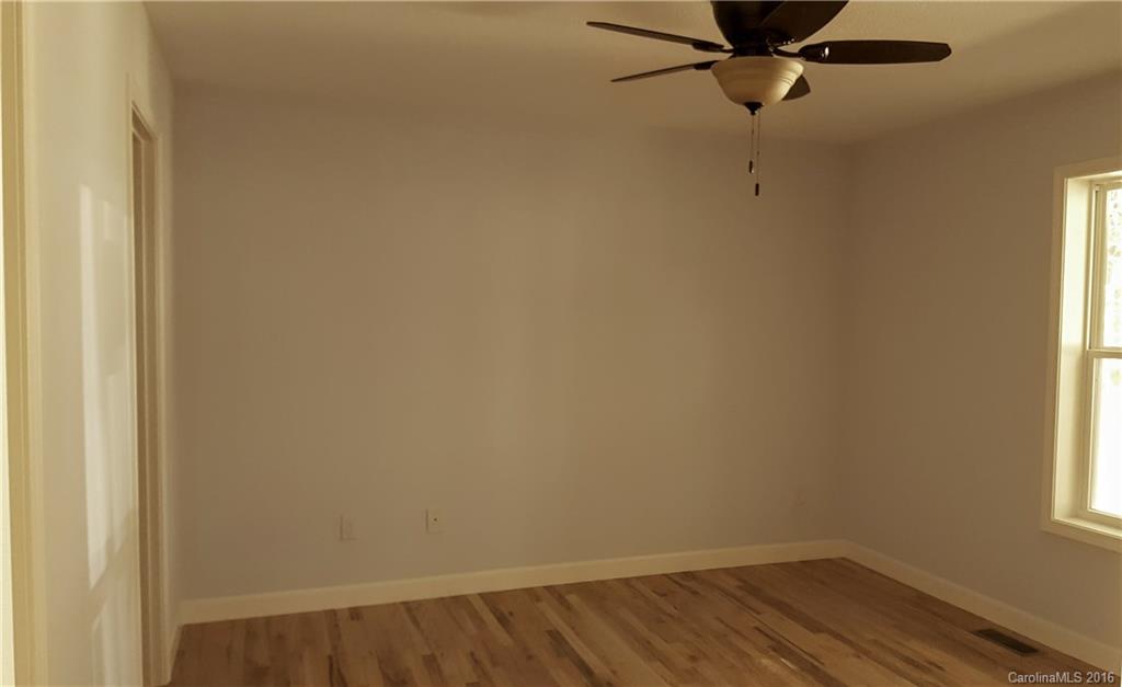 50 Laurel Road, Unit 11 Arden, NC 28704 - Photo 8 of 17 Gallery Image 8