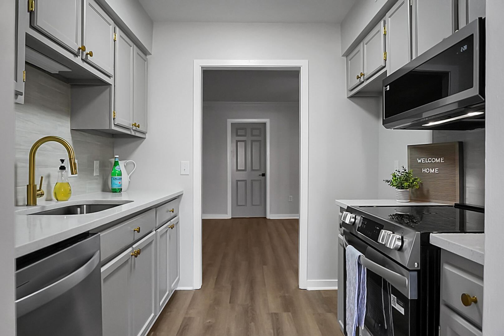 4191 Highgate Court North Charleston, SC 29418 - Photo 4 of 18 DSC08423