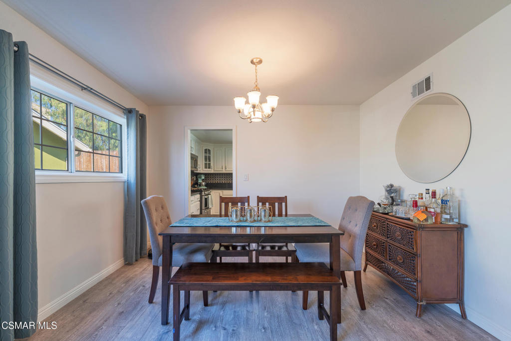 2517 Phyllis Street Simi Valley, CA 93065 - Photo 5 of 28