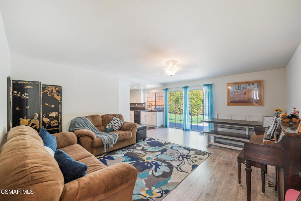 2517 Phyllis Street Simi Valley, CA 93065 - Photo 10 of 28