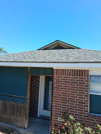 $210,000 | 2713 Martin Luther King Avenue, Dickinson, TX 77539