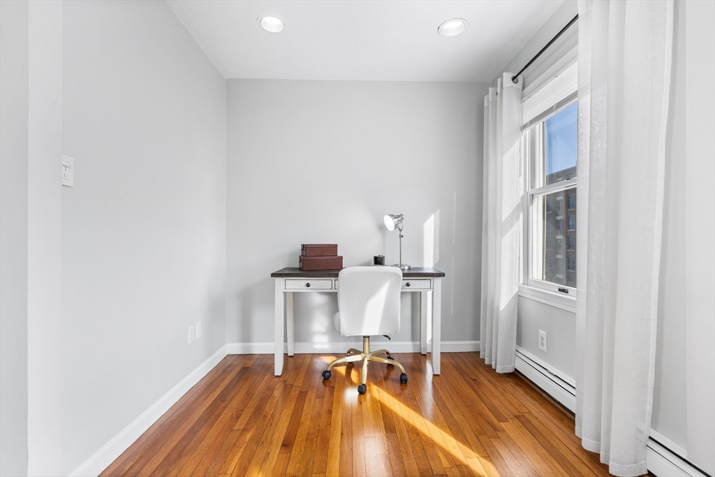 100 Pearl Street, Unit 2 Boston, MA 02129 - Photo 10 of 25 a view of empty room with wooden floor