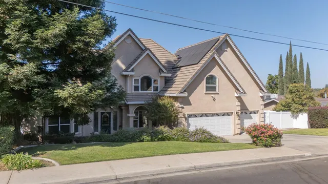 a view of house and street view