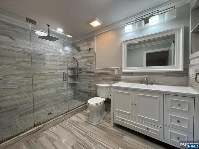 $4,700 | 324 2nd Street, Unit B(LEFT), Palisades Park, NJ 07650