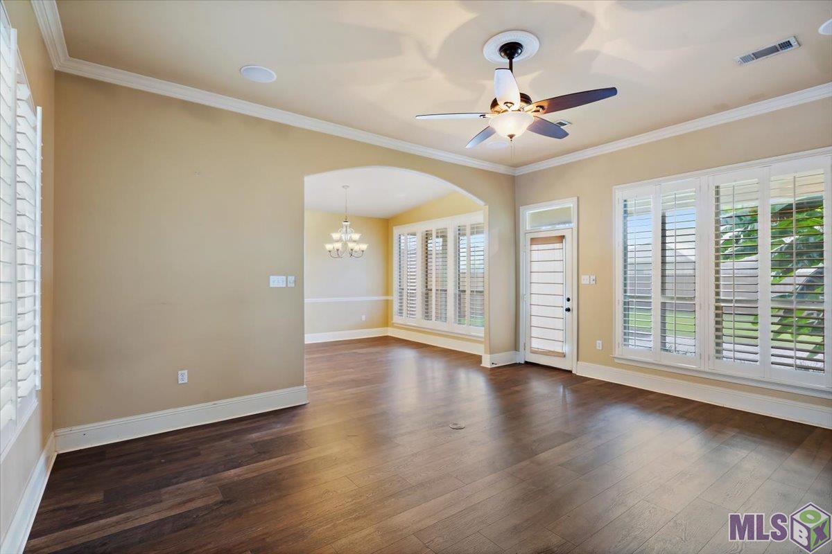 10213 Springpark Avenue Baton Rouge, LA 70810 - Photo 3 of 20