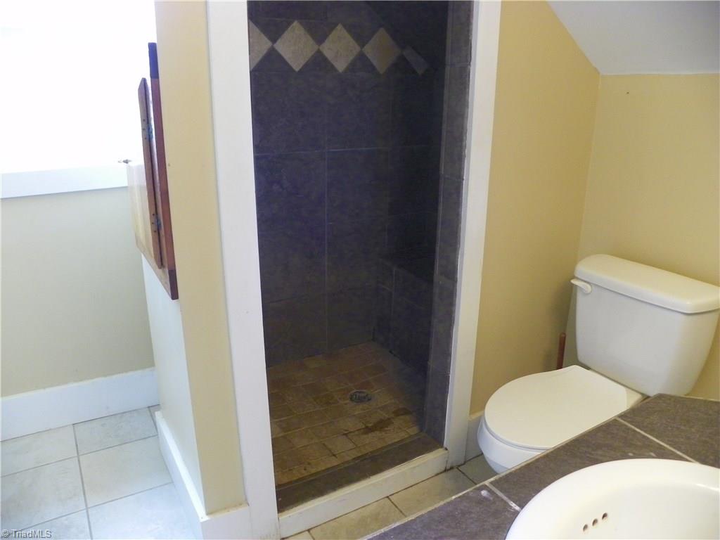 2871 Tyro Road Lexington, NC 27295 - Photo 8 of 17 Upstairs full bath