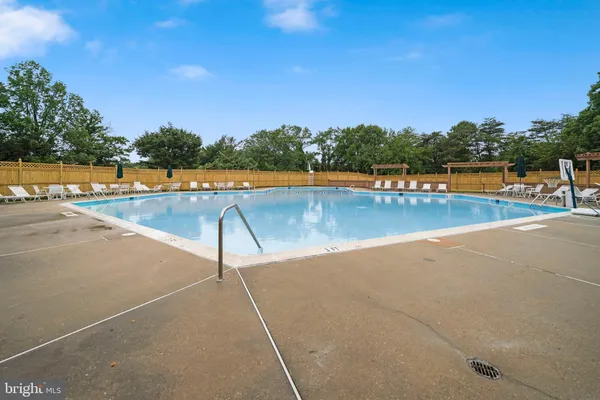 $1,800 | 6934 Hanover Parkway, Unit 402, Greenbelt, MD 20770