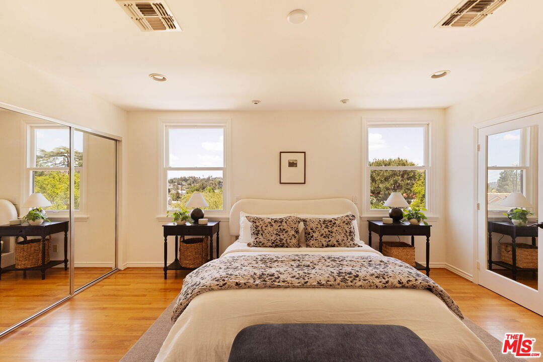 2010 Ridgeview Avenue Los Angeles, CA 90041 - Photo 13 of 54