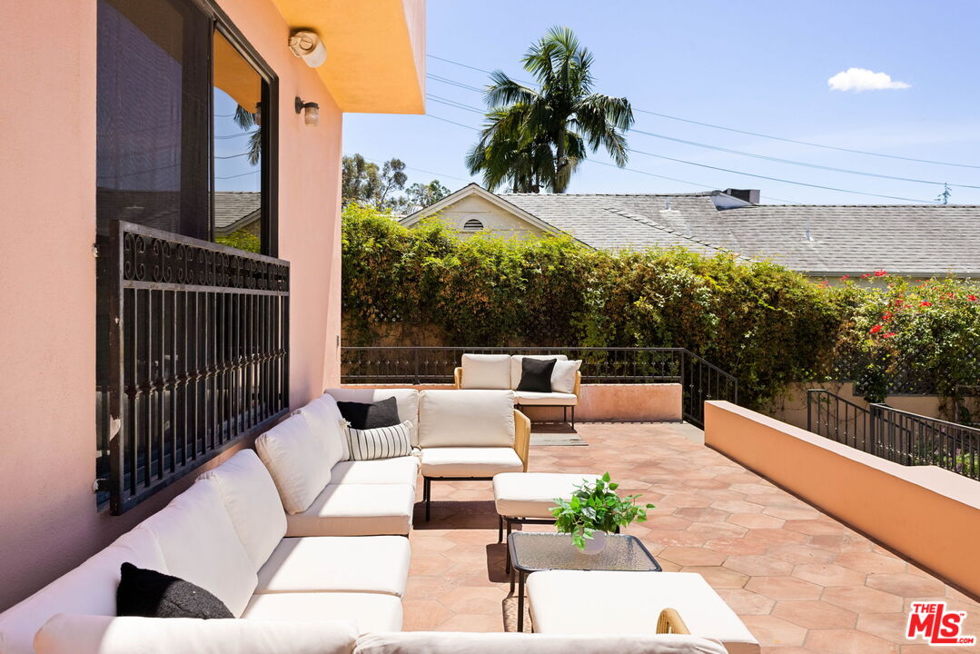 2010 Ridgeview Avenue Los Angeles, CA 90041 - Photo 33 of 54