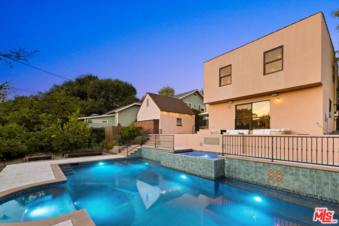 2010 Ridgeview Avenue Los Angeles, CA 90041 - Photo 37 of 54
