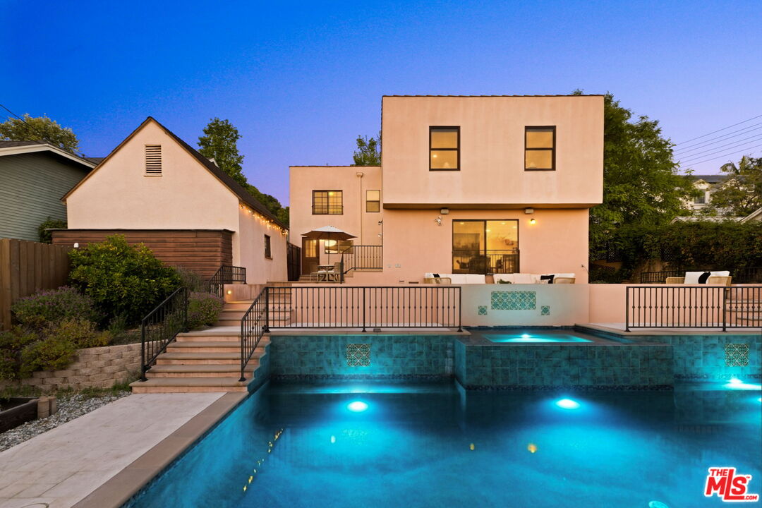 2010 Ridgeview Avenue Los Angeles, CA 90041 - Photo 38 of 54