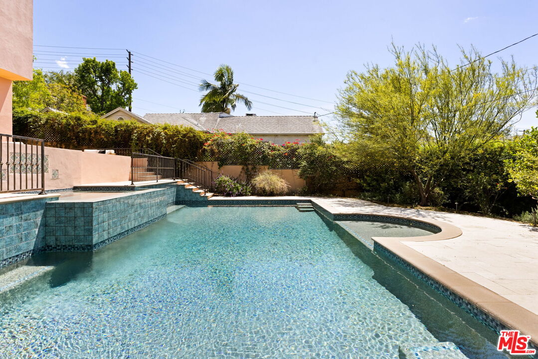 2010 Ridgeview Avenue Los Angeles, CA 90041 - Photo 39 of 54