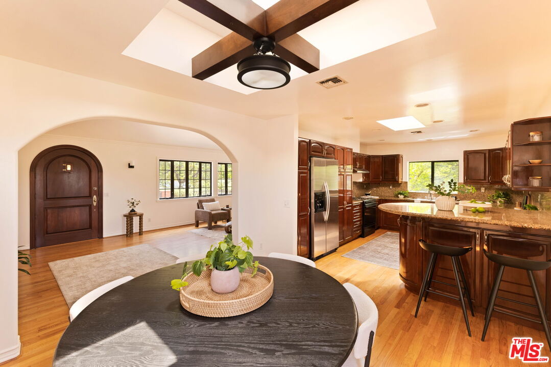 2010 Ridgeview Avenue Los Angeles, CA 90041 - Photo 9 of 54
