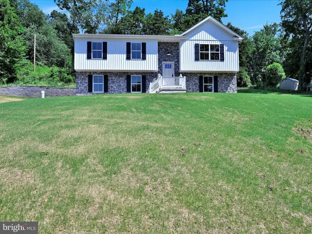 $450,000 | 520 Betty Lane, Columbia, PA 17512