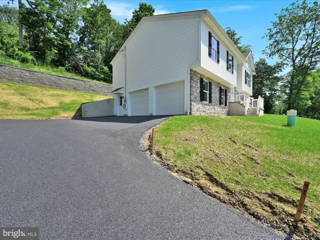 $450,000 | 520 Betty Lane, Columbia, PA 17512