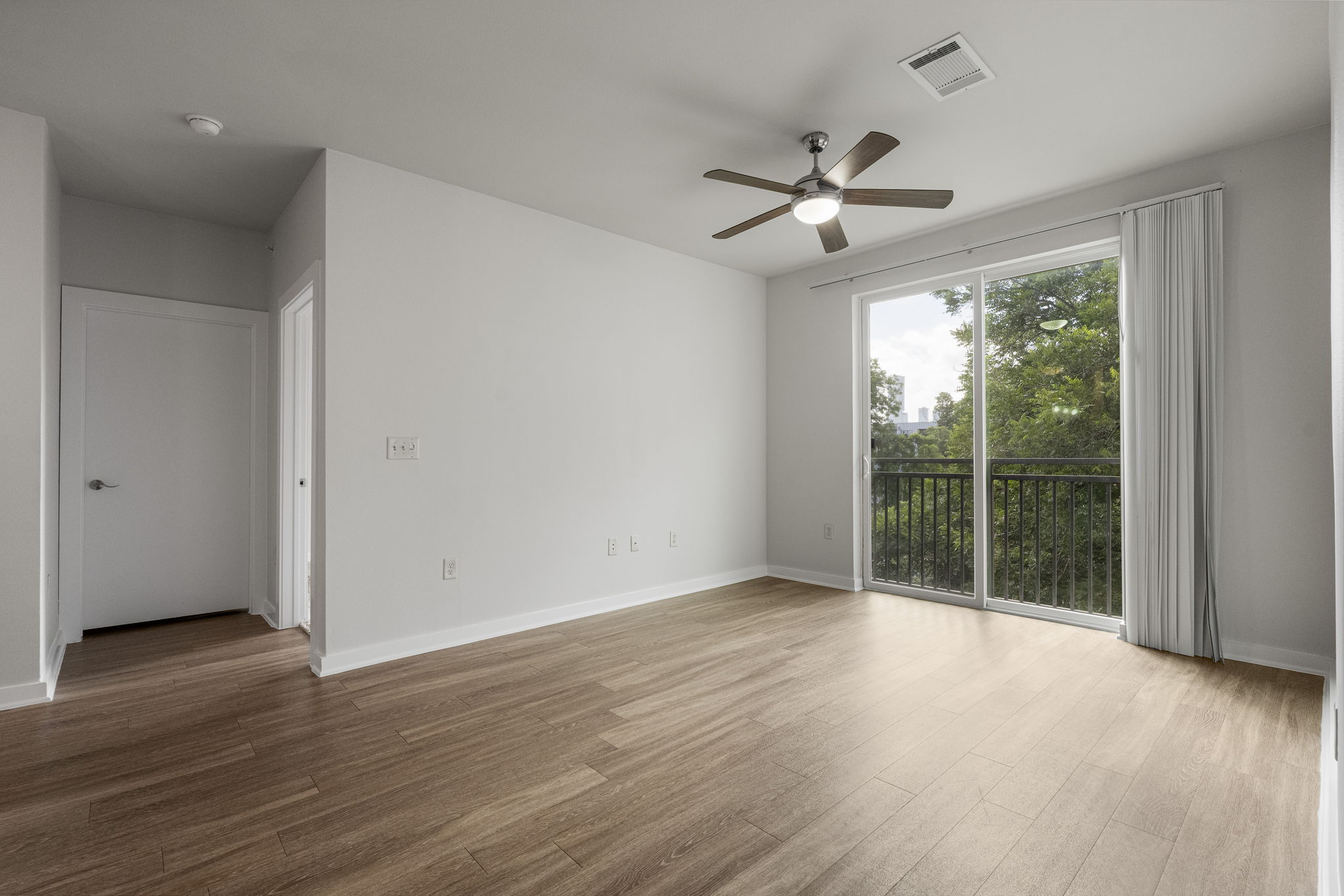 1900 Barton Springs Road, Unit 4017 Austin, TX 78704 - Photo 13 of 40