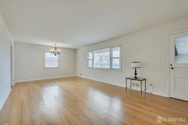 $539,800 | 59 Grandview Avenue, Edison, NJ 08837