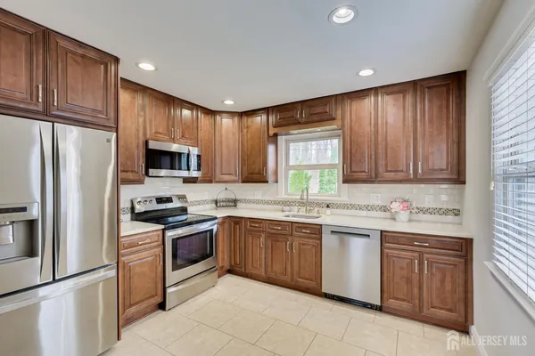 $539,800 | 59 Grandview Avenue, Edison, NJ 08837