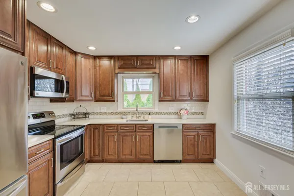 $539,800 | 59 Grandview Avenue, Edison, NJ 08837