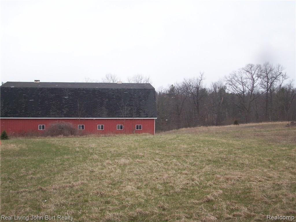 2002 Curtis Road Leonard, MI 48367 - Photo 2 of 10