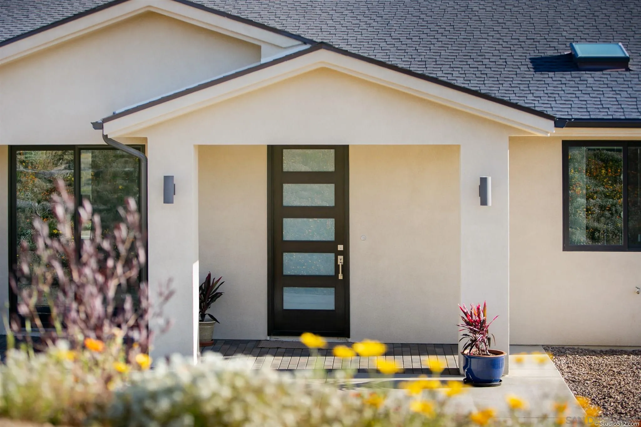 16043 Wizard Way Valley Center, CA 92082 - Photo 6 of 44 Gallery Image 6