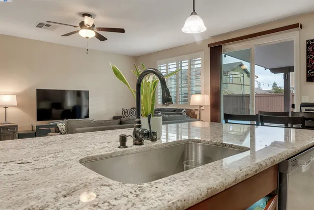 $825,000 | 924 Poppy Court, Brentwood, CA 94513