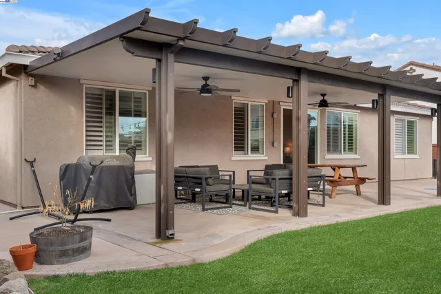 $825,000 | 924 Poppy Court, Brentwood, CA 94513