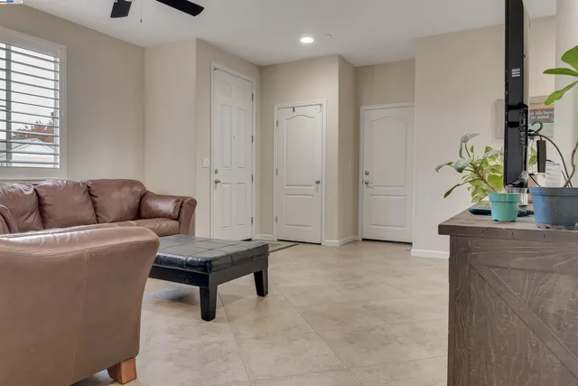 $825,000 | 924 Poppy Court, Brentwood, CA 94513