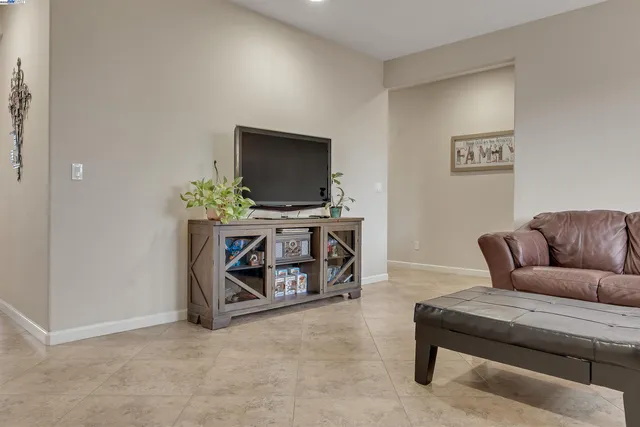 $825,000 | 924 Poppy Court, Brentwood, CA 94513