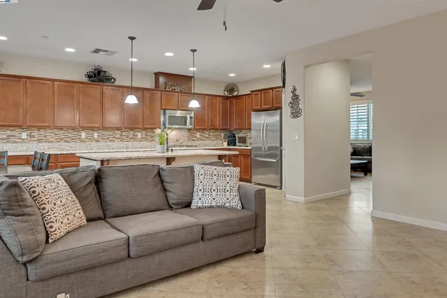 $825,000 | 924 Poppy Court, Brentwood, CA 94513