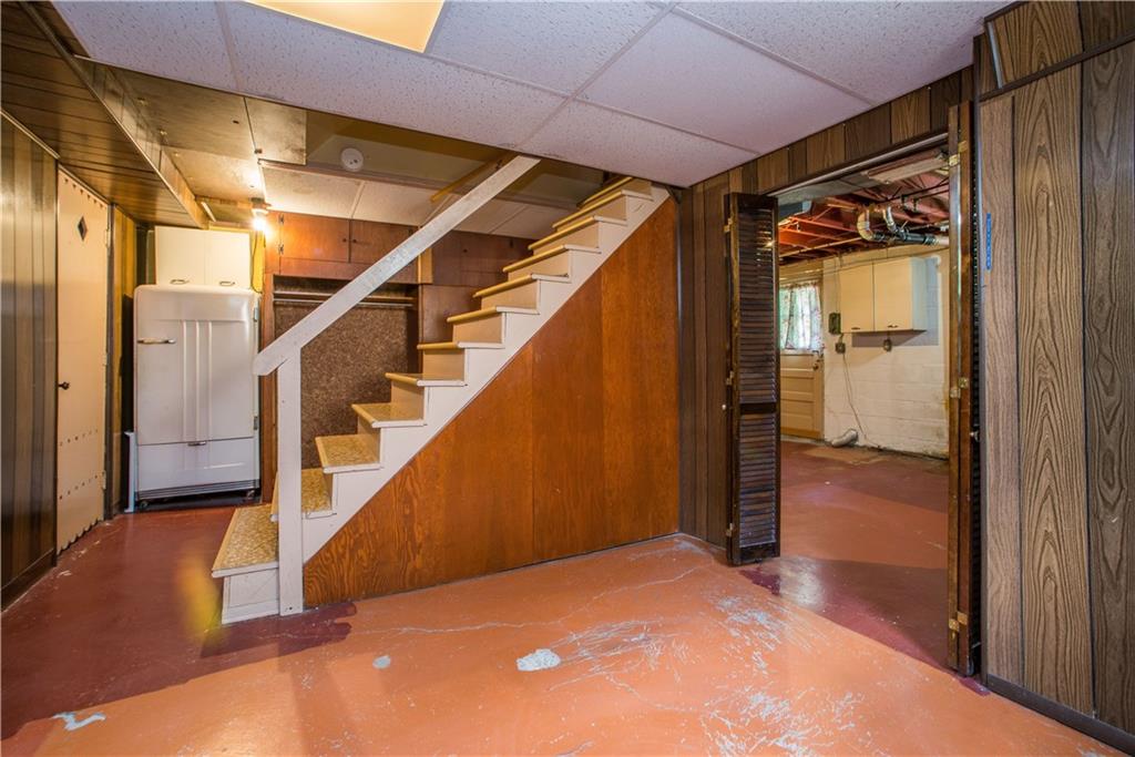 3560 Middleboro Road Pittsburgh, PA 15234 - Photo 19 of 24 Gallery Image 19