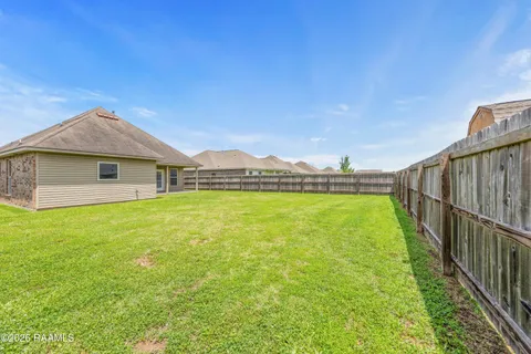 $244,900 | 102 St Kenan Street, Youngsville, LA 70592