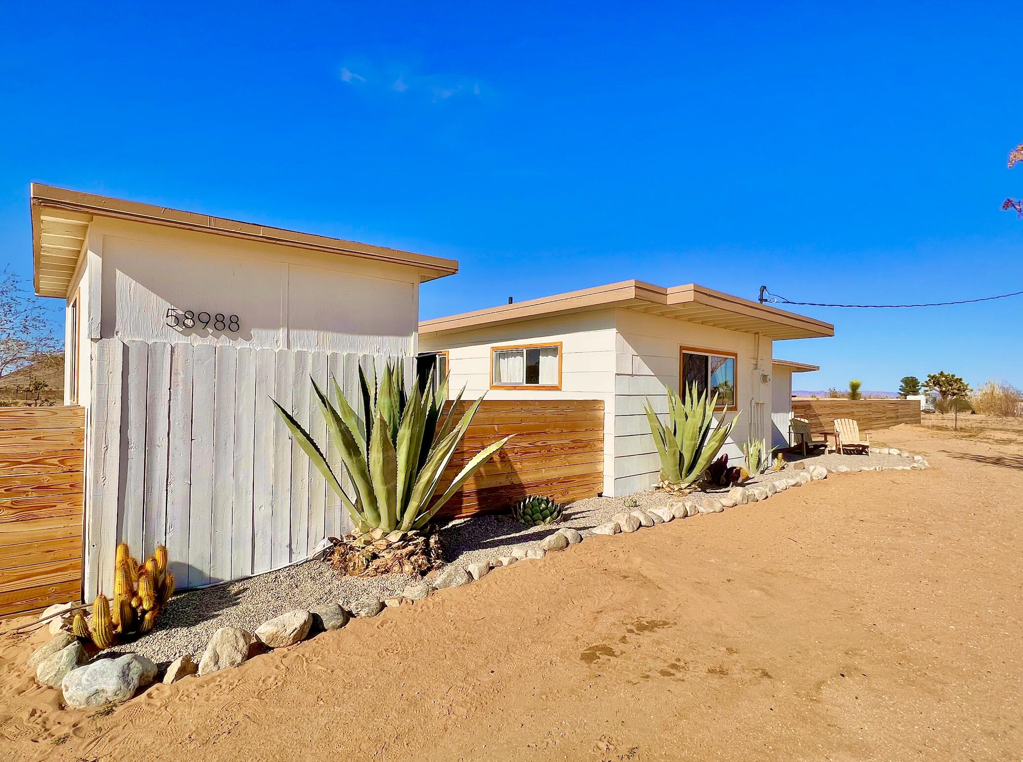 58988 Bearingtree Road Landers, CA 92285 - Photo 3 of 28 Front 2.1