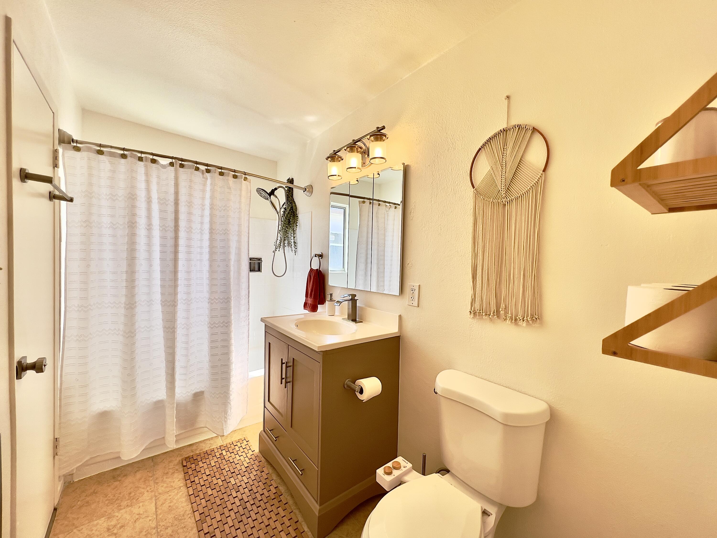 58988 Bearingtree Road Landers, CA 92285 - Photo 8 of 28 Bathroom