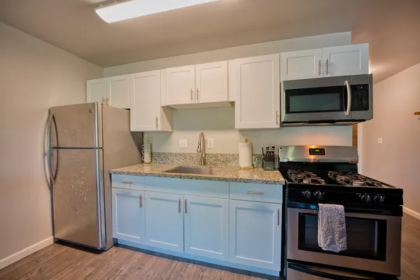 $215,000 | 355 Kalanianaole Avenue, Unit 225, Hilo, HI 96720