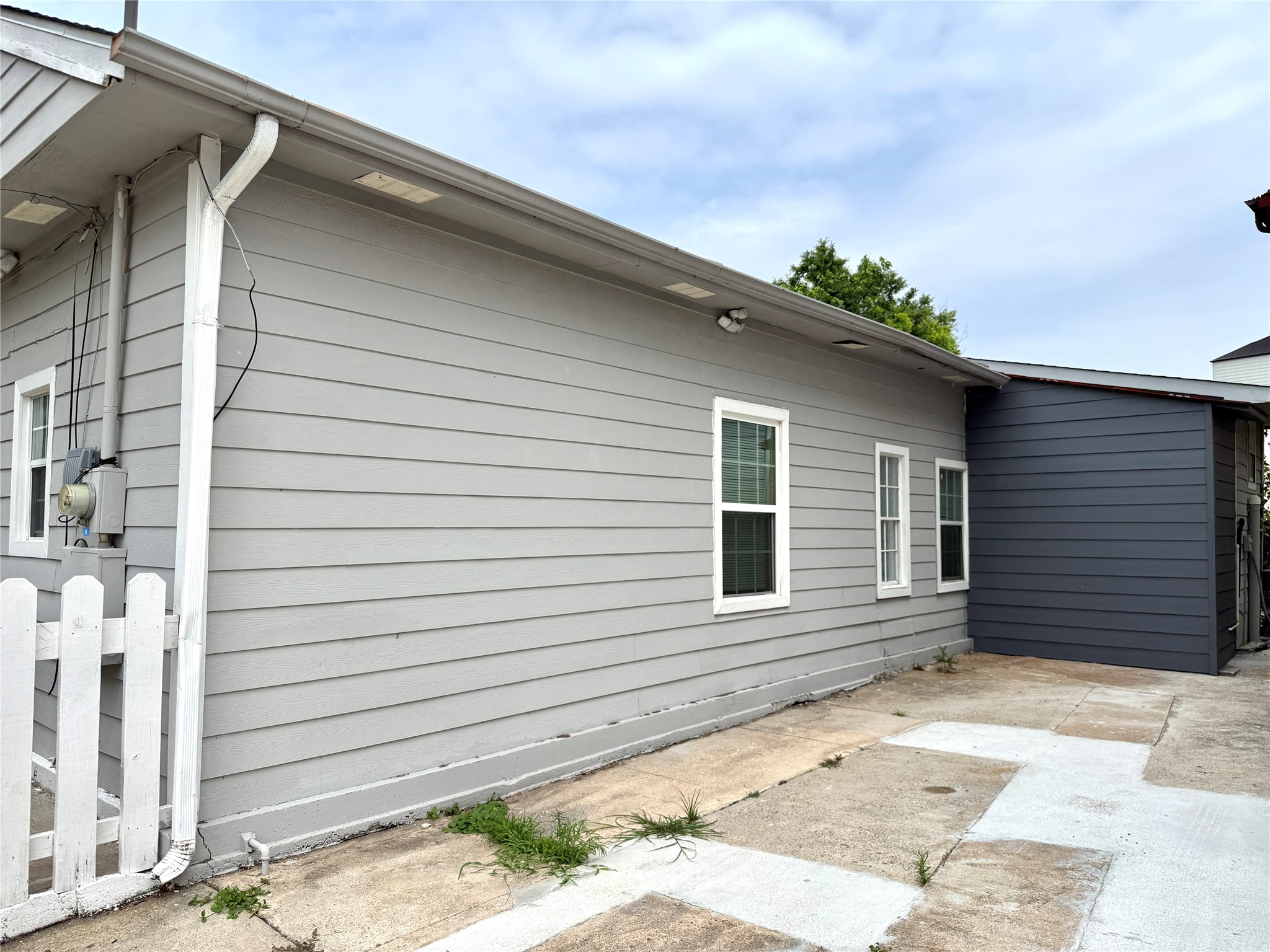421 Sidney Street, Unit 1/2 Houston, TX 77003 - Photo 3 of 8 Unit 1/2 Side