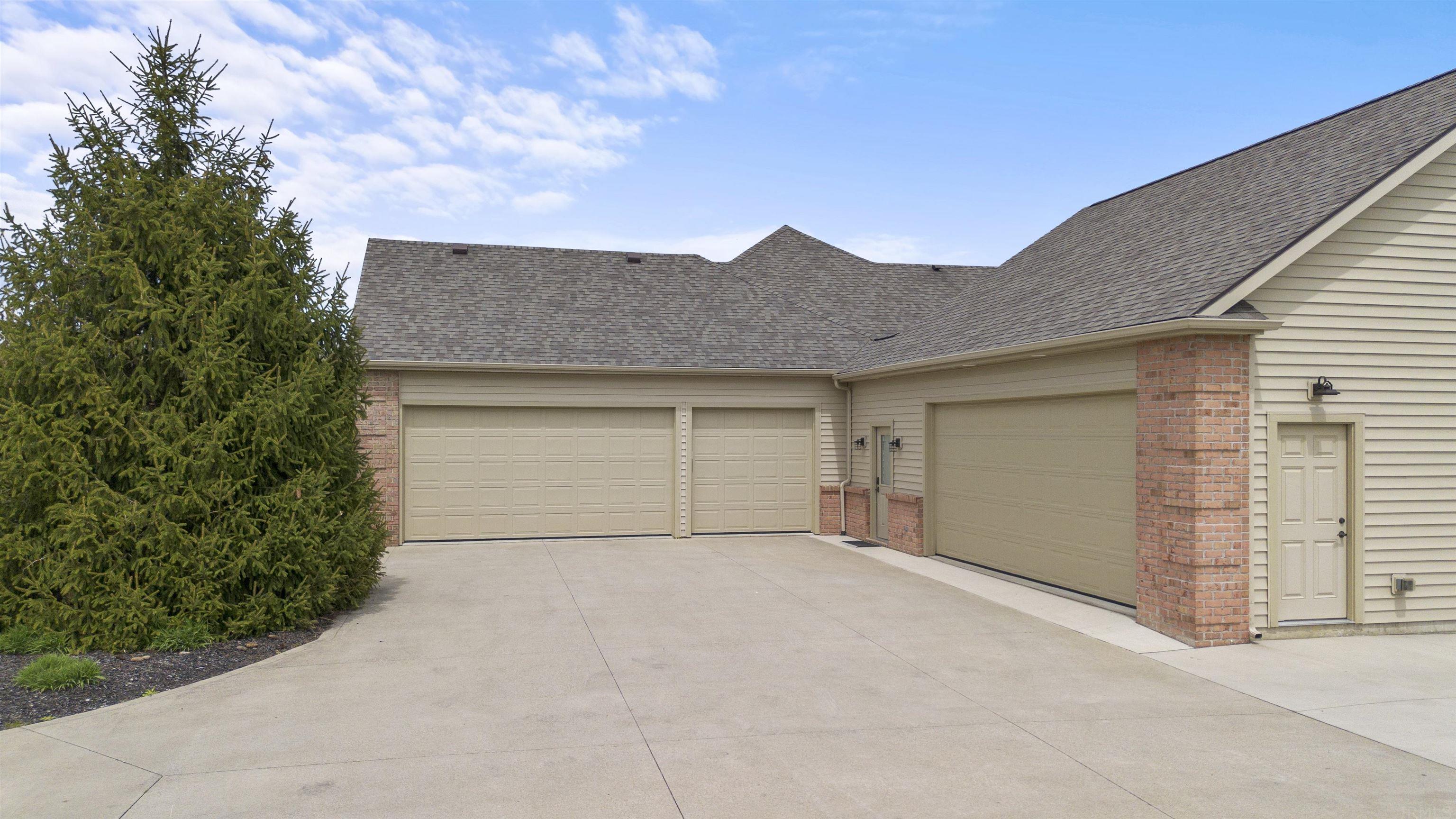 15124 Pulver Road Fort Wayne, IN 46845 - Photo 5 of 36