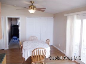 717 Diane Court Springfield, IL 62702 - Photo 3 of 6