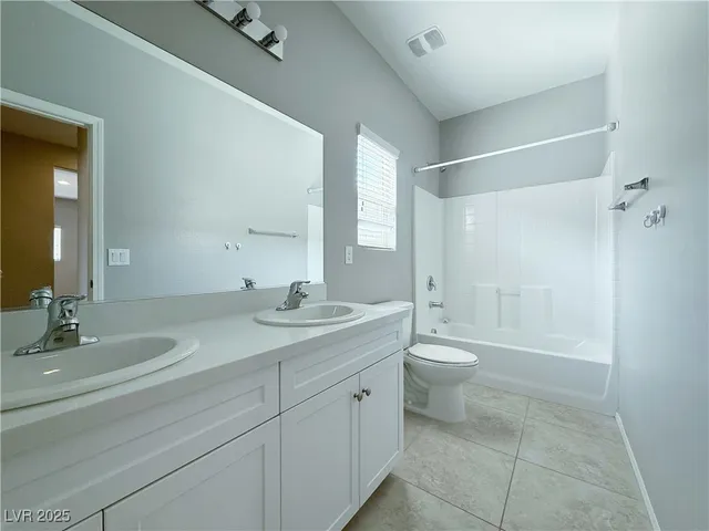 $2,400 | 7399 Amesbury Street, Las Vegas, NV 89113